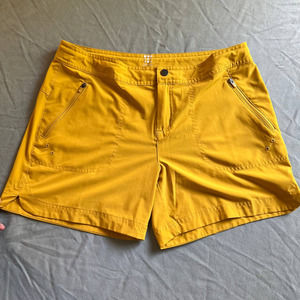 Yellow Title Nine Rogue Athletic Shorts Size 8